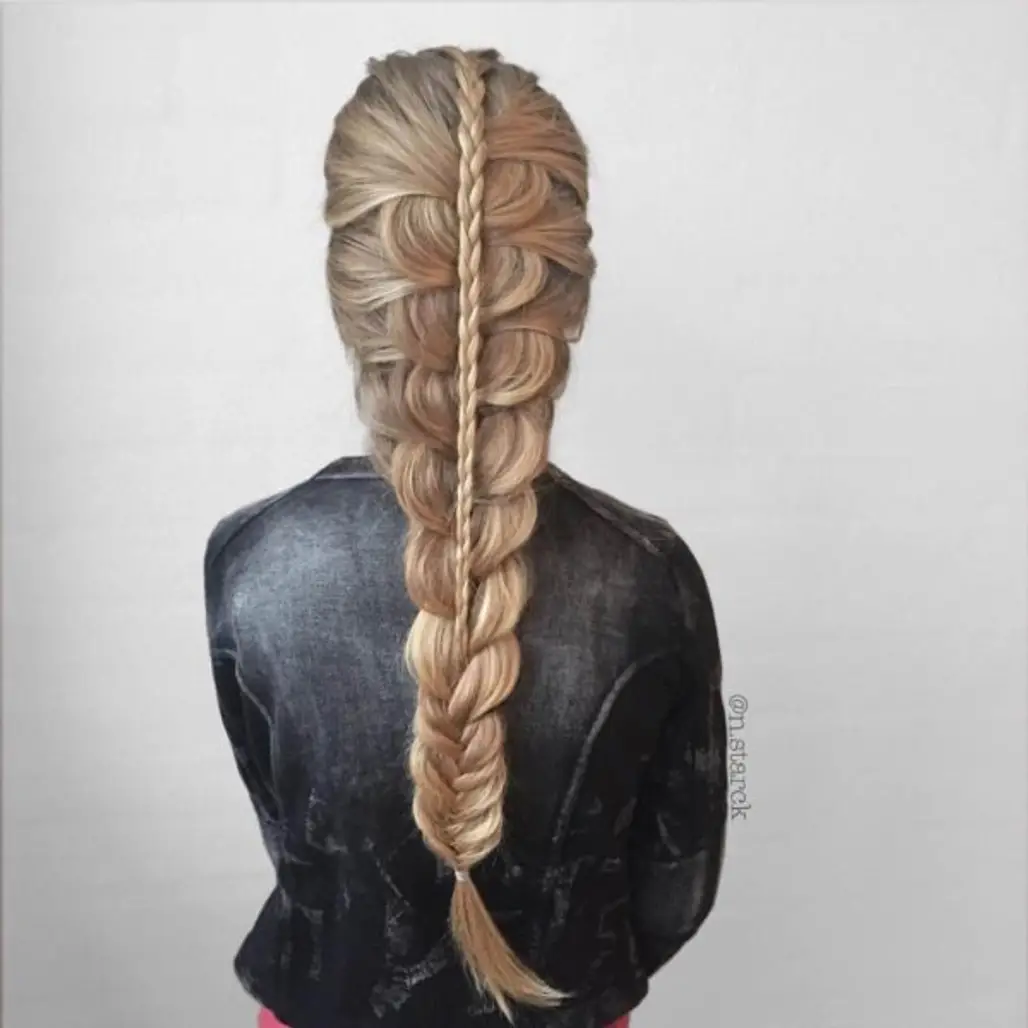 hair,sculpture,hairstyle,head,braid,