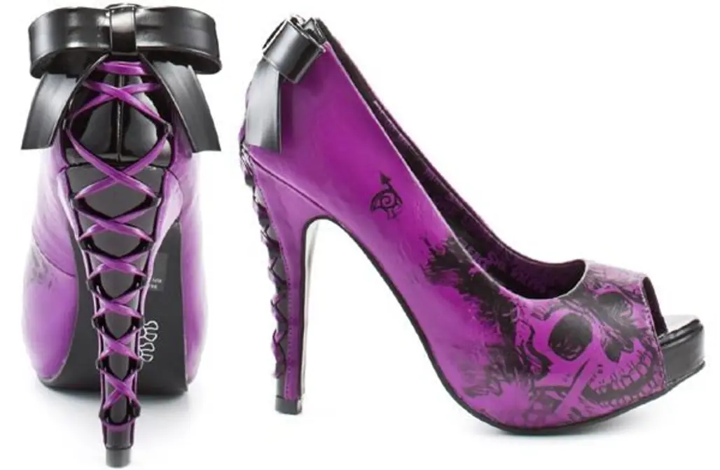 footwear,purple,high heeled footwear,pink,violet,