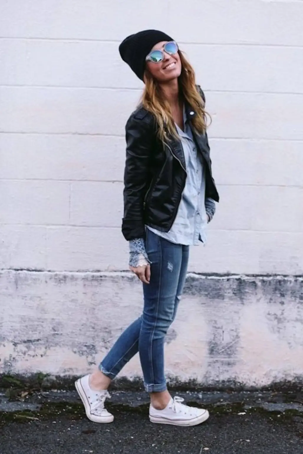 Cute All over: Skinny Jeans, Leather Jacket and a Black Beanie