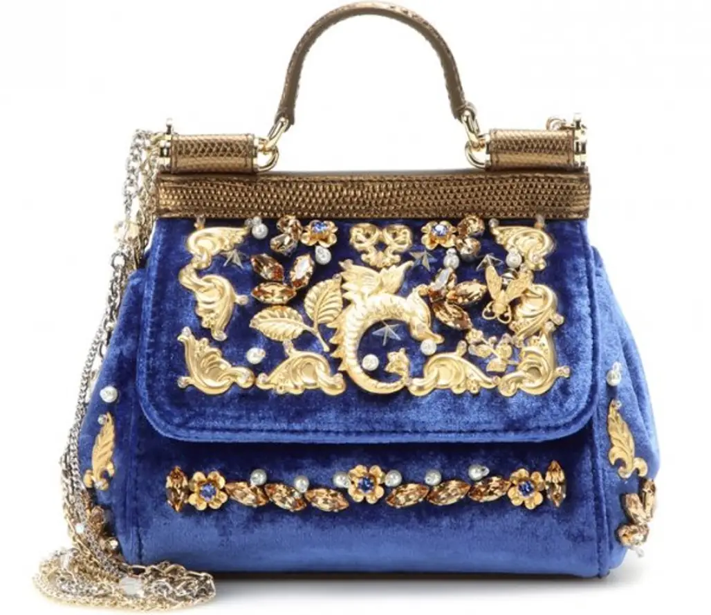 handbag, bag, shoulder bag, fashion accessory, coin purse,