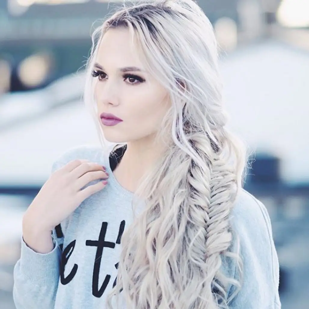 clothing, hair, blond, hairstyle, woman,