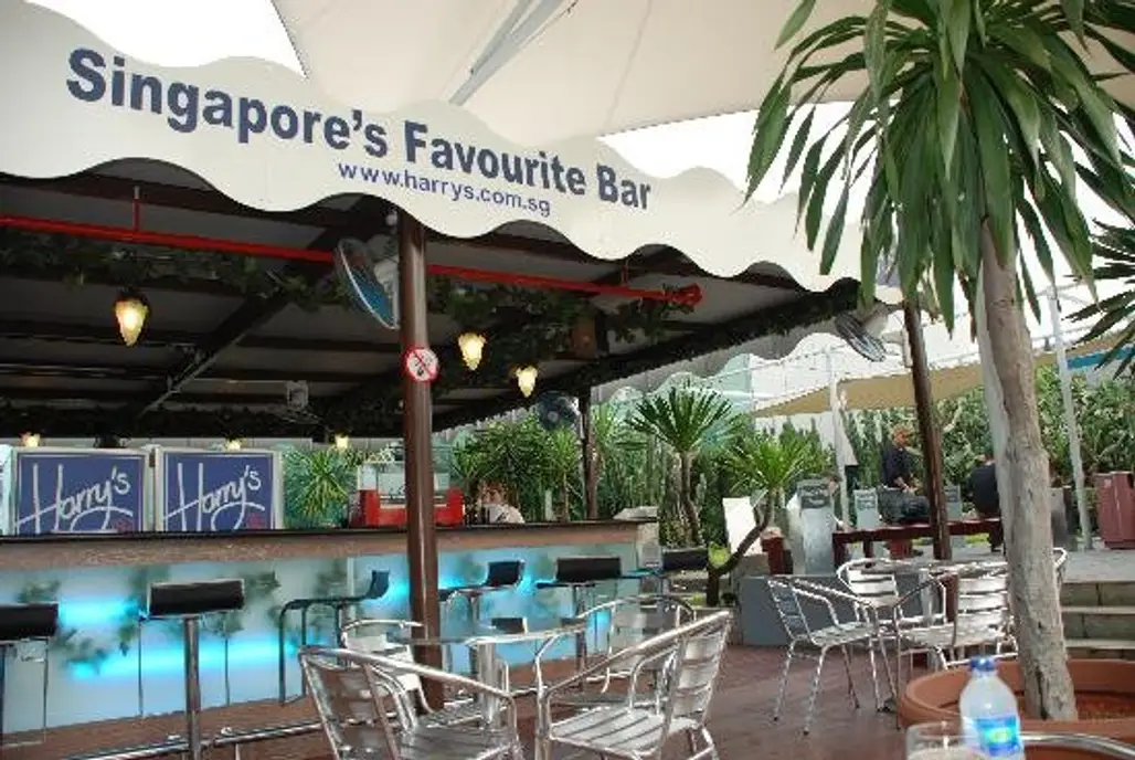 Rooftop Pool Bar, Singapore