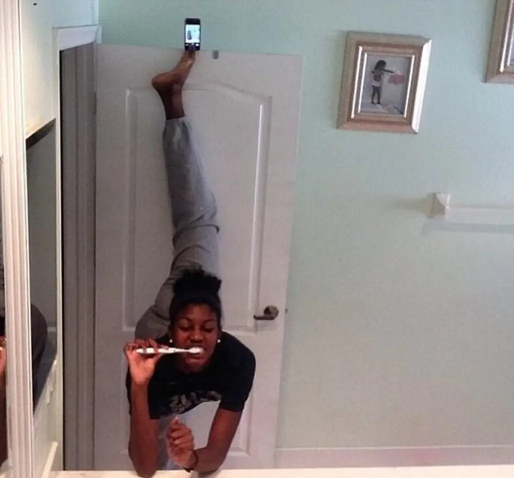 Bendy Gymnast Selfie