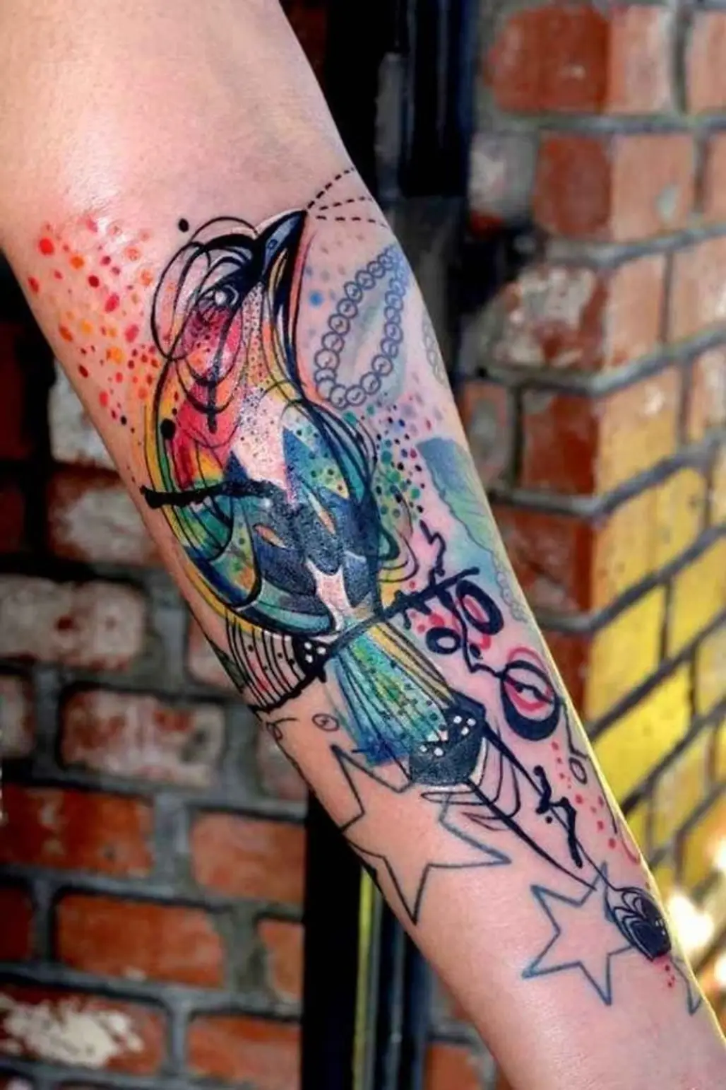 tattoo,arm,tattoo artist,leg,pattern,