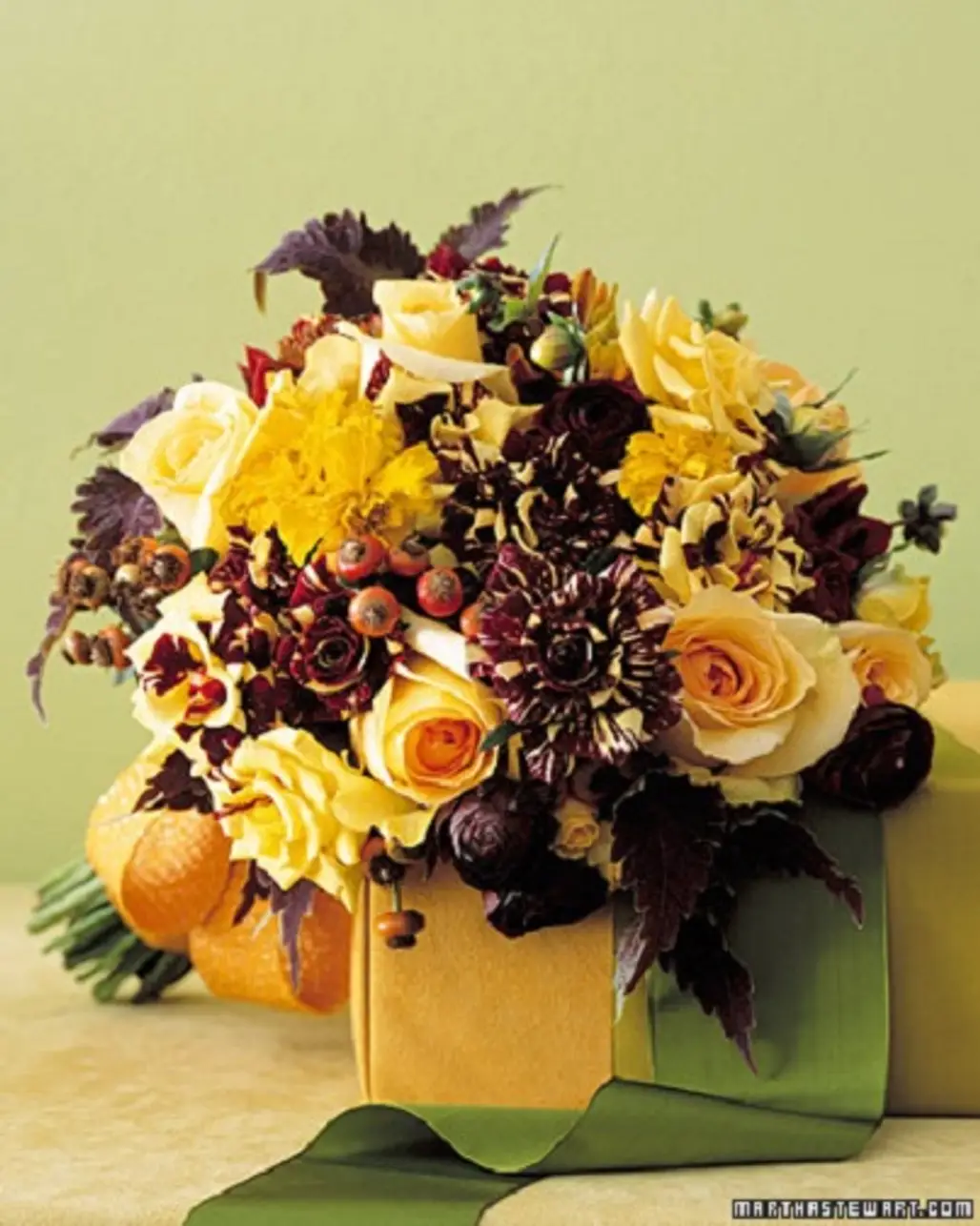 Hocus Pocus Roses: Magical Fall Wedding Flowers...