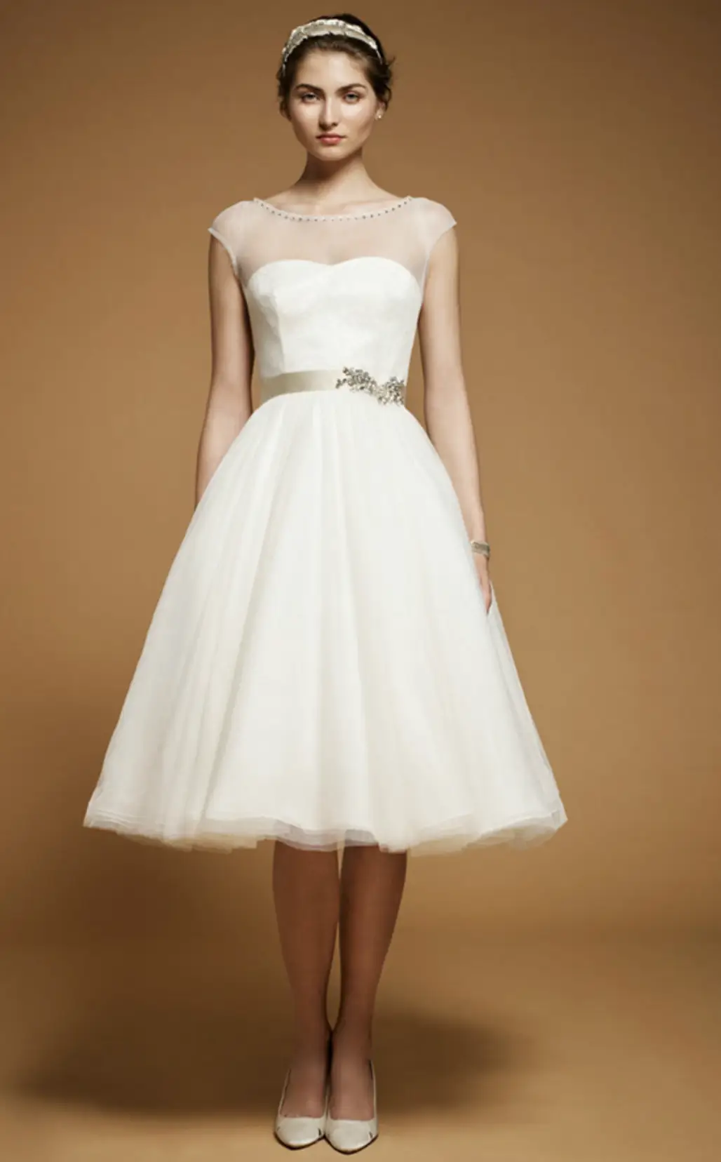 Short Wedding Gown Trend...