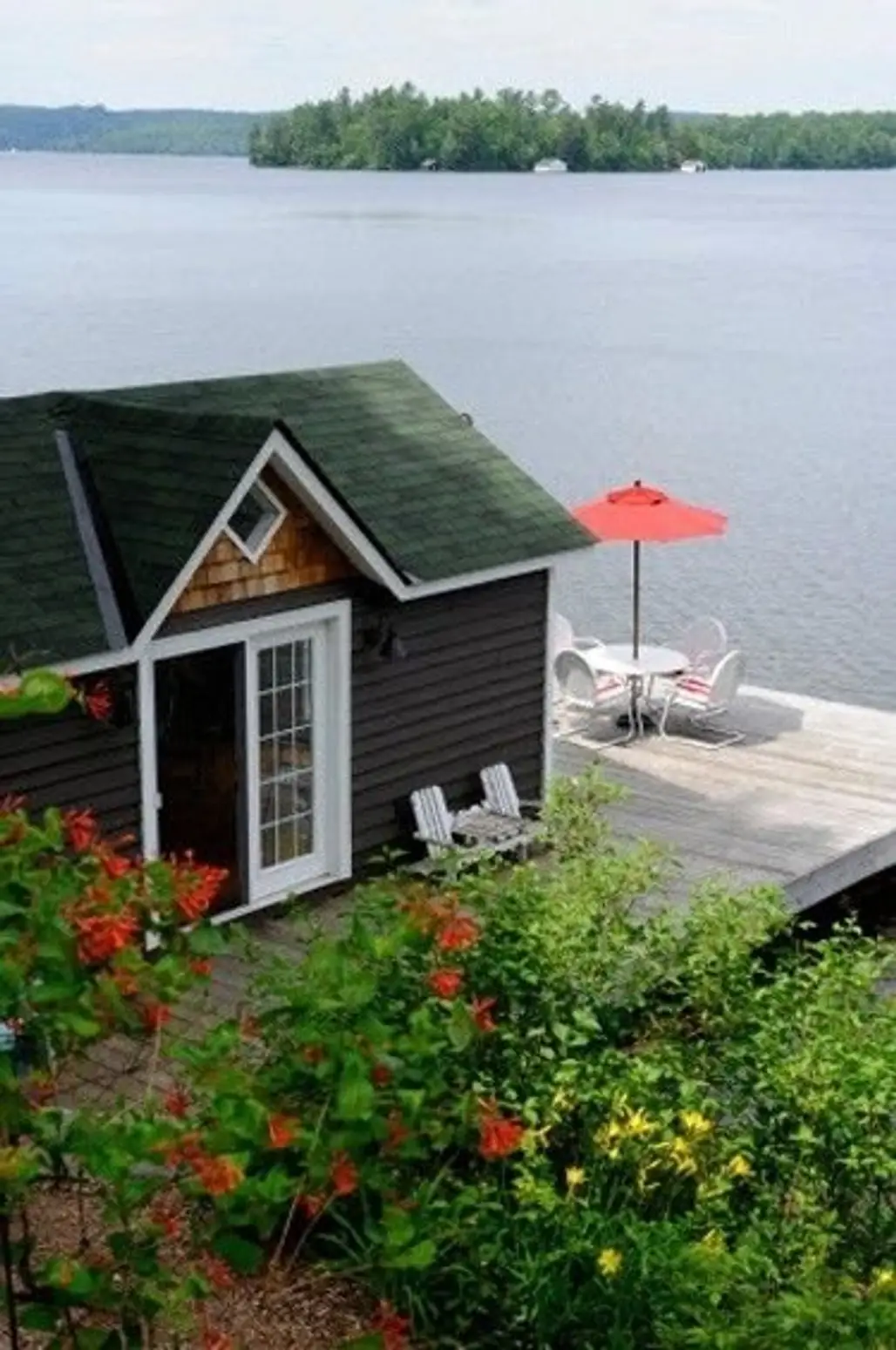 Cozy Little Lake House
