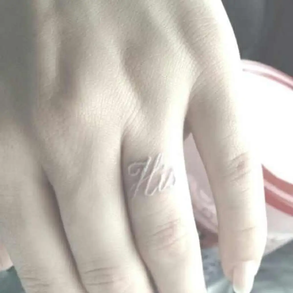 15 Romantic Wedding Band Tattoo Ideas For Your Ring Finger