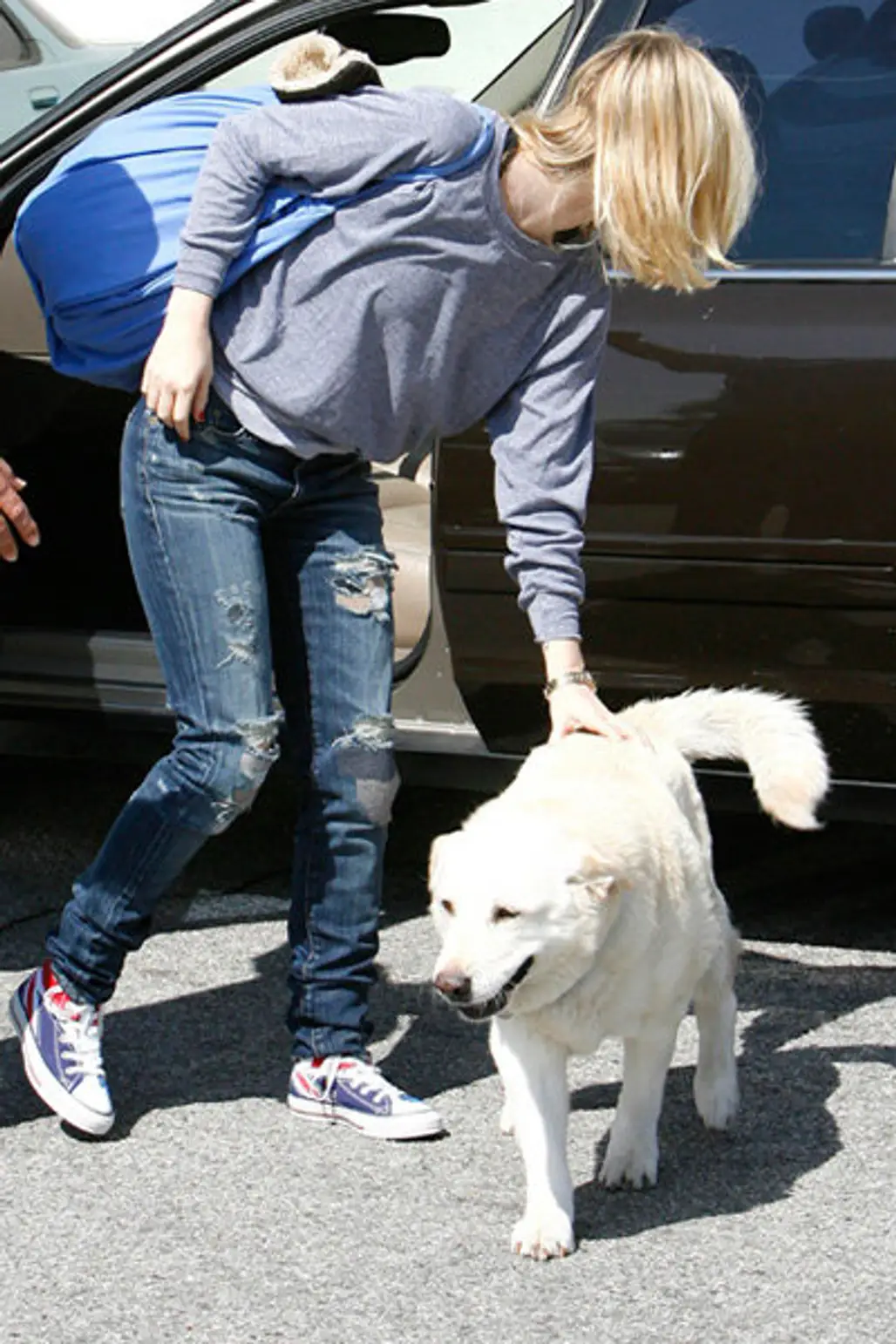 Drew Barrymore and Flossie ...