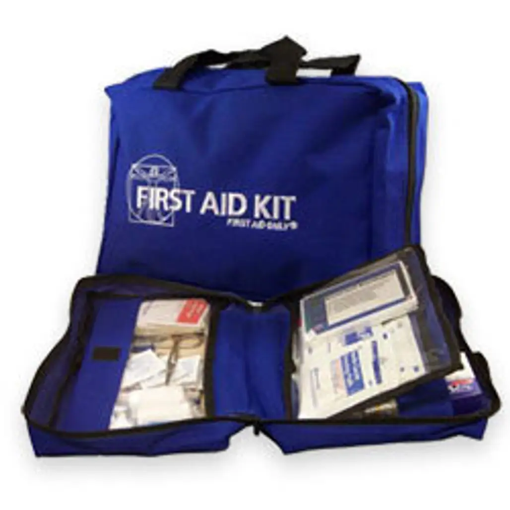 Extra Large Softsided First Aid Kit (122 Pieces)