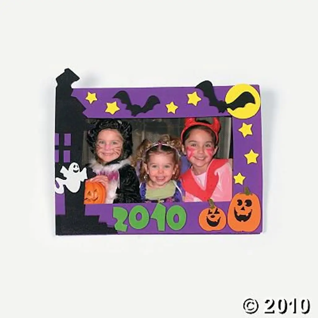“2010” Halloween Photo Frame Magnet Craft Kit