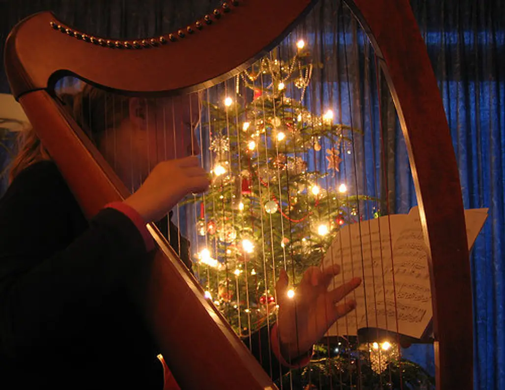 Play Christmas Music!