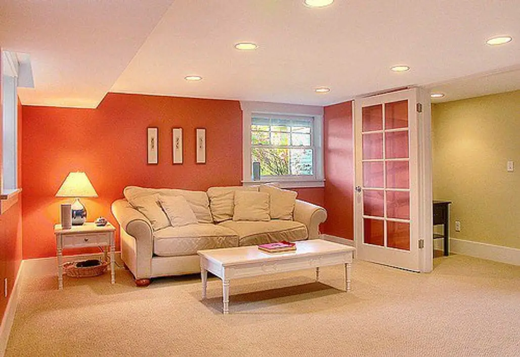 Go for Warm and Homey Wall Colors