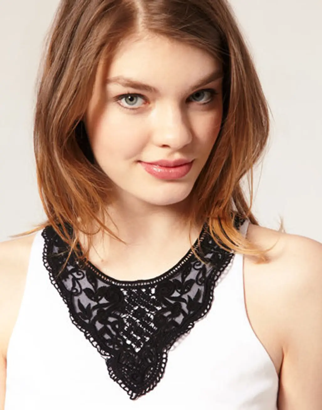 Lace Front Collar