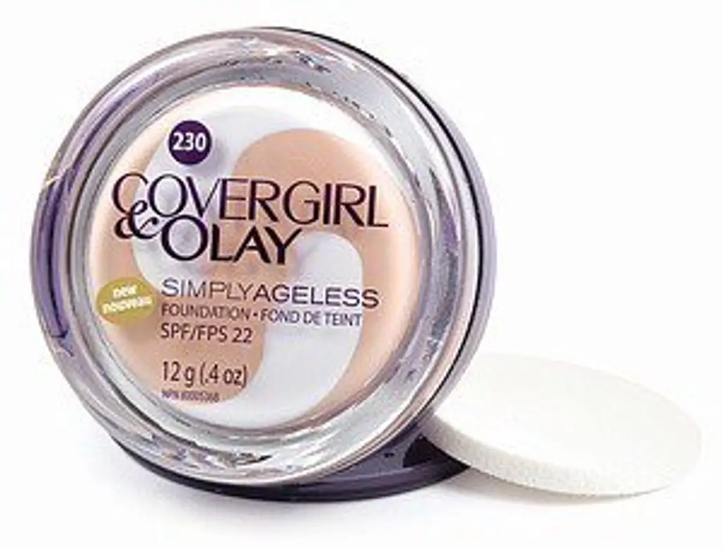 CoverGirl Simply Ageless anti-Aging Foundation