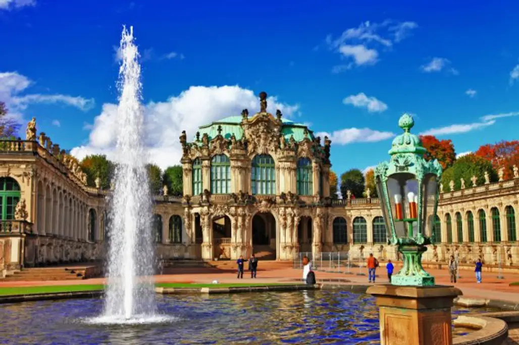 Zwinger, plaza, landmark, historic site, palace,