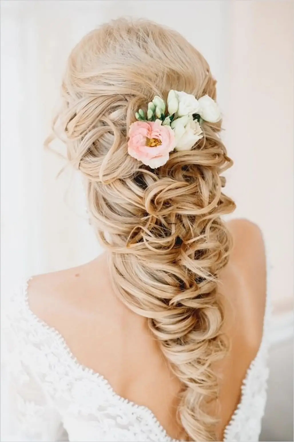 hair,hairstyle,bridal accessory,blond,long hair,