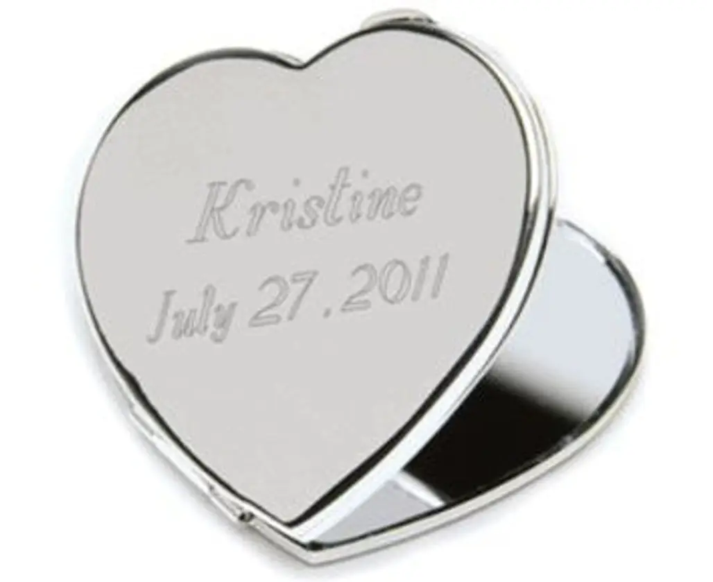 Personalized Heart Mirror Compact