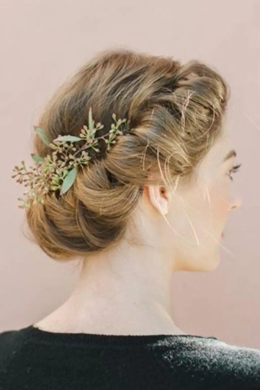 hair,bridal accessory,clothing,hairstyle,fashion accessory,