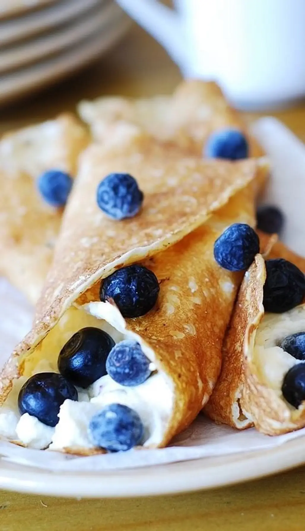 Crêpes with Sweetened Ricotta Cheese Filling and Blueberries