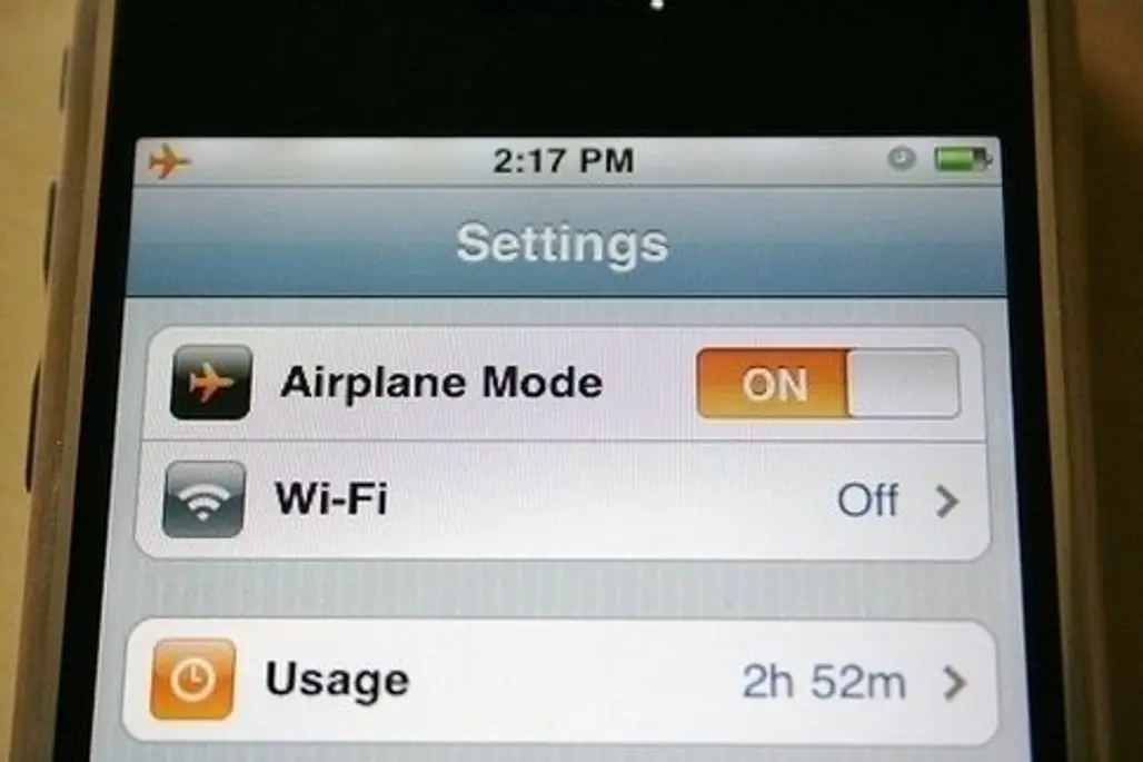 If You Put Your Phone in Airplane Mode, It Will Charge Twice as Fast
