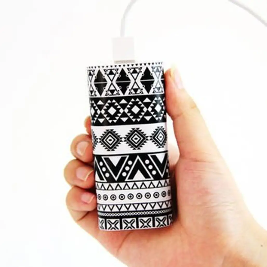 Retro Aztec Pattern Power Bank Charger for IPhone and Samsung