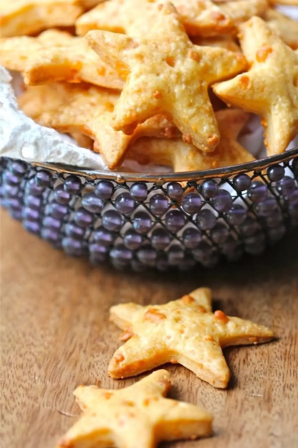 Baked Cheddar Star Crackers
