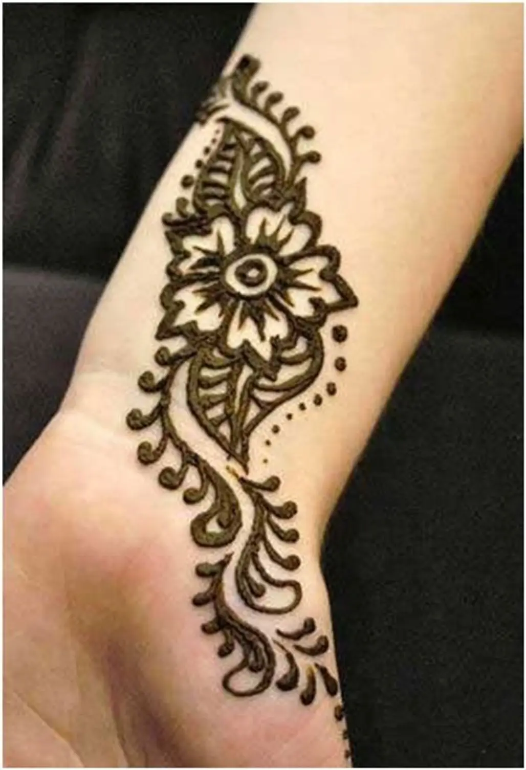 mehndi,design,pattern,henna,arm,