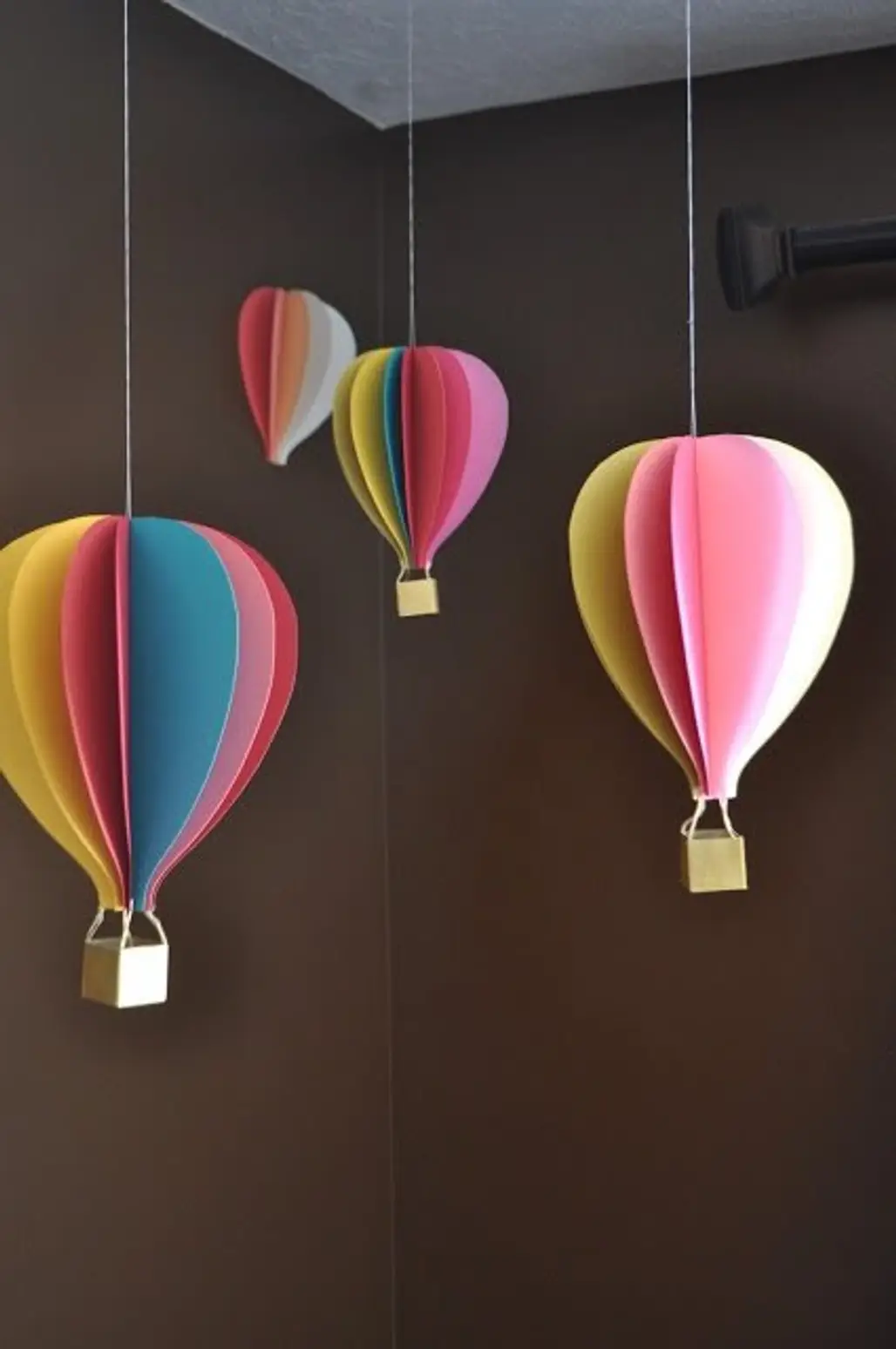 color, hot air balloon, balloon, aircraft, vehicle,