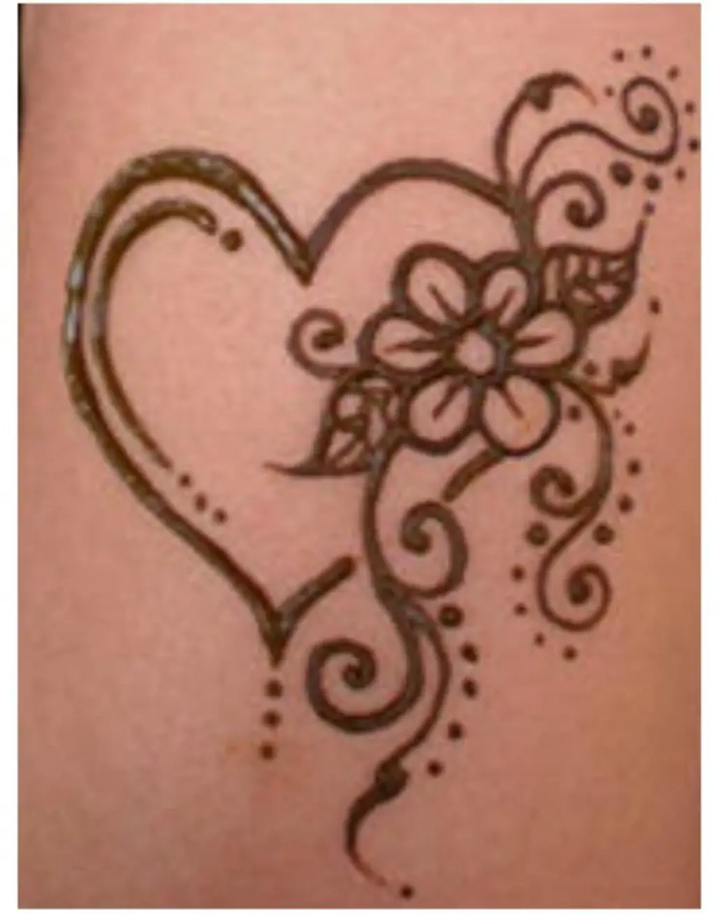 Henna Tattoo . Are you looking for Henna tattoo… | by Oxygen Beauty Bar |  Medium