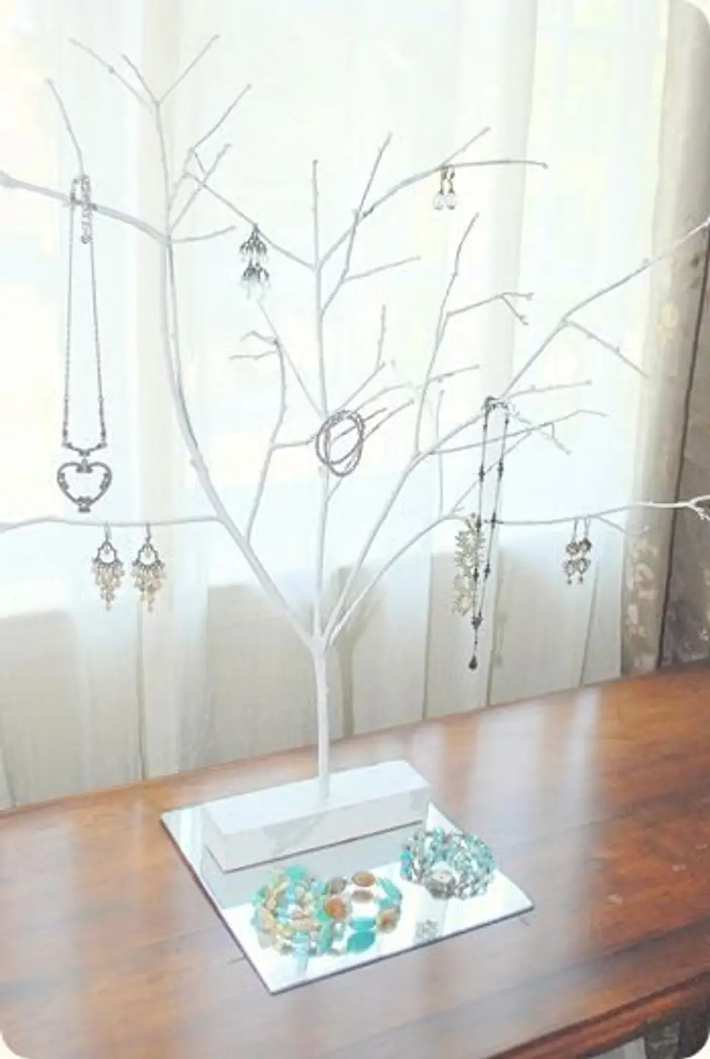 Organize Your Jewelry on a Tree