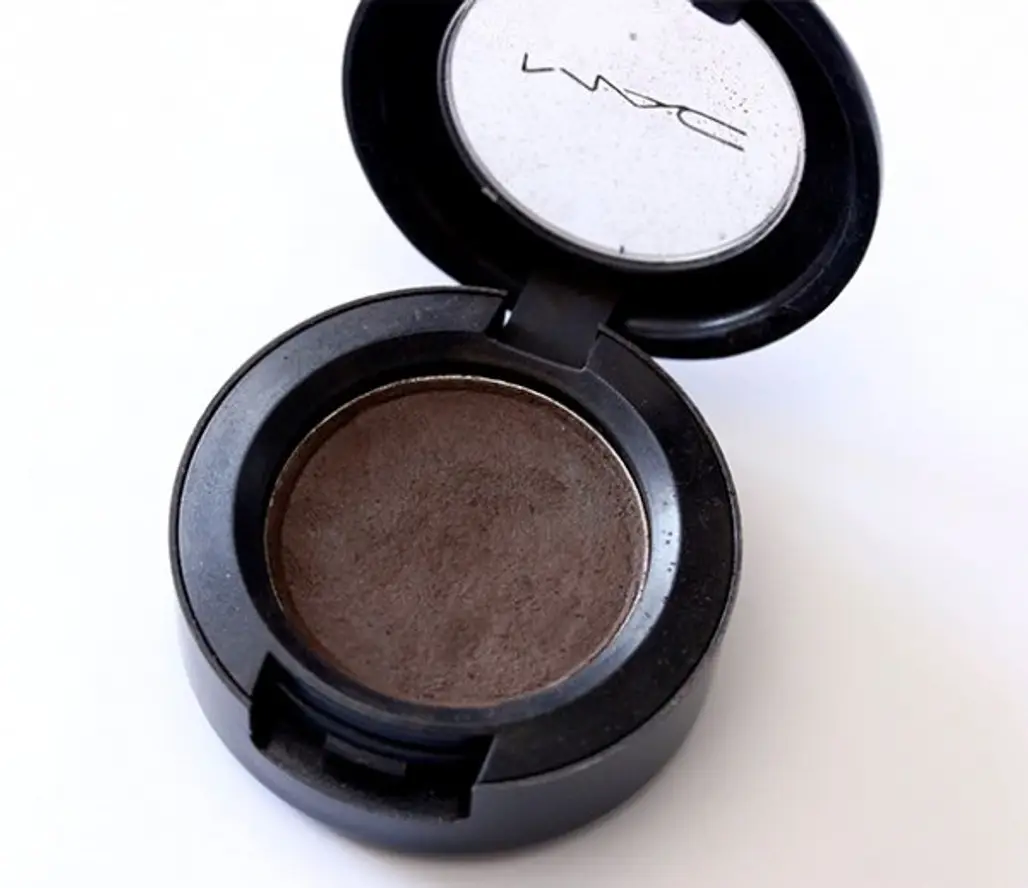 Mac’s Eyeshadow Brun Can Also Be Used to Fill in Your Brows
