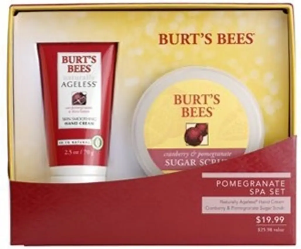 Burt’s Bees Pomegranate Spa Set