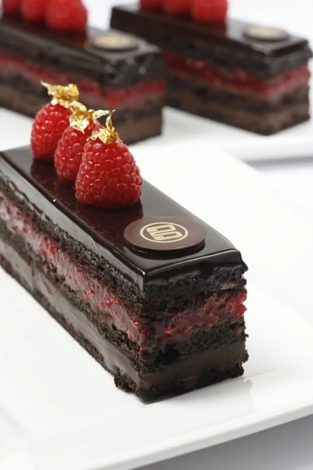 Raspberry Chocolate Flourless Cake