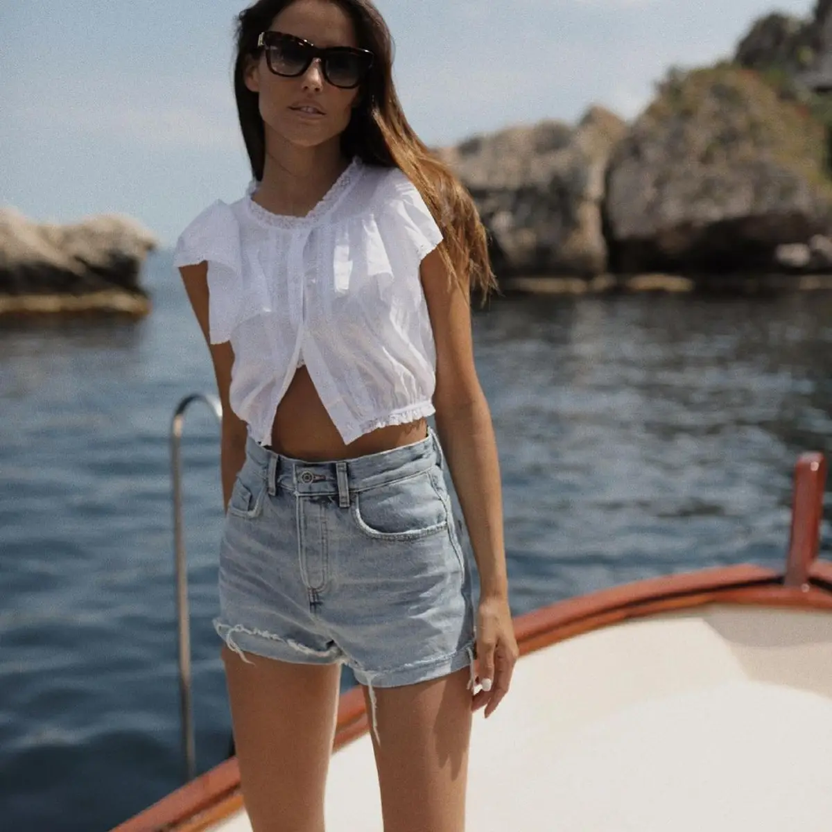 7 Newest Ways to Dress up Denium Cut-Offs All Fashinistas Must See ...
