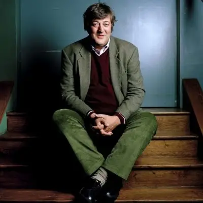7 Reasons to Love Stephen Fry ...
