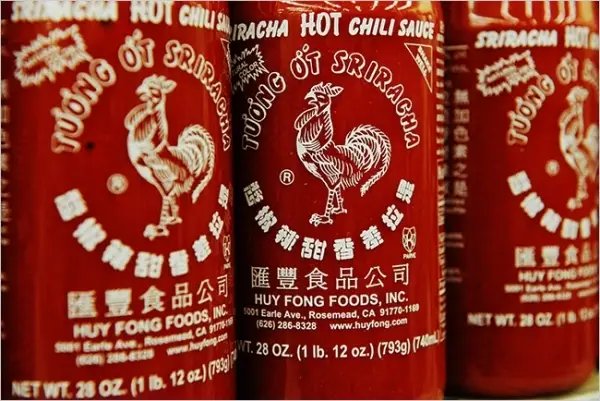 Replace Sriracha Tops with a Spray Bottle Top