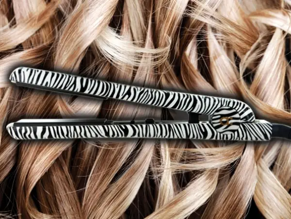 Beachy Waves in Less than 5 Minutes with a Flat Iron