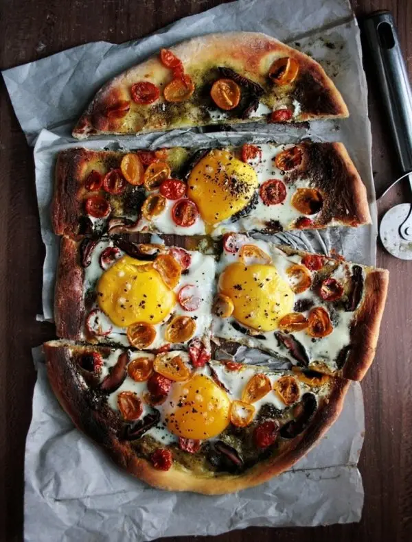 Breakfast Pizzas on the Grill