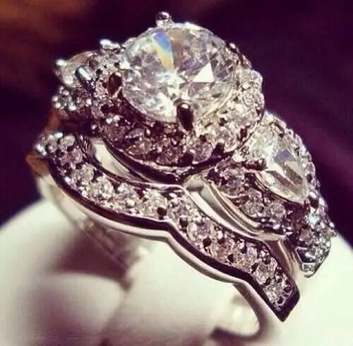 jewellery,fashion accessory,ring,diamond,gemstone,