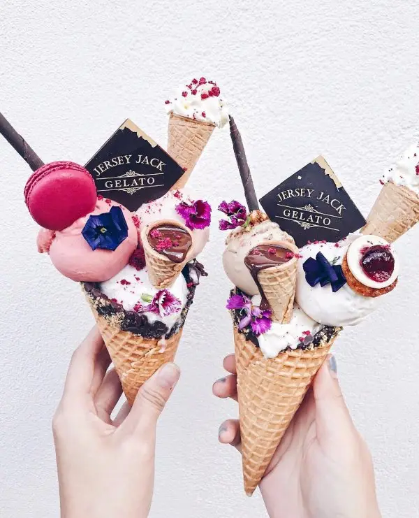 ice cream cone, food, dessert, art, finger,