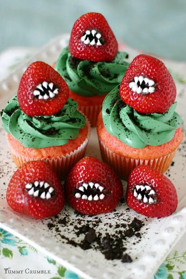 dessert, strawberry, strawberries, cupcake, cake,