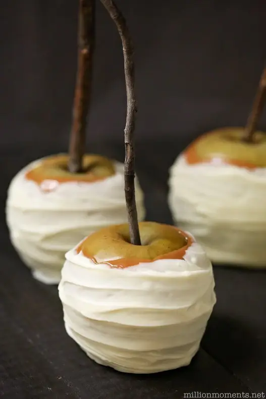Caramel and White Chocolate Dipped Apples
