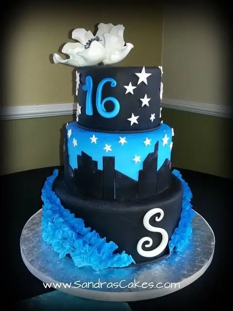 Best 16th Anniversary Sweet Cake with Candles and Stunning Fireworks —  Download on Funimada.com