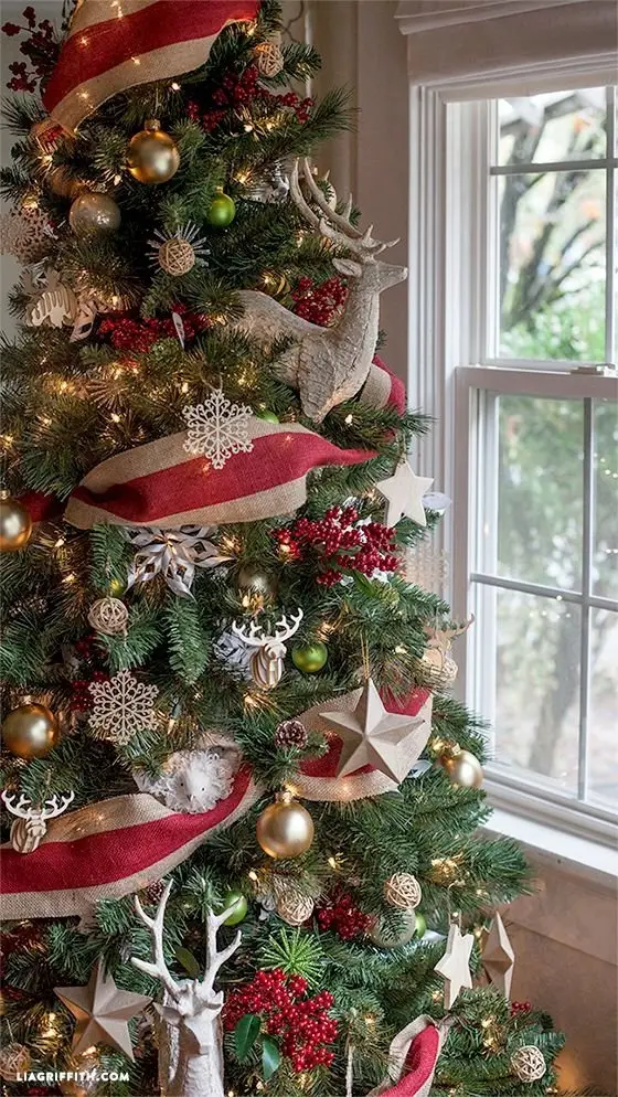 tree,christmas tree,christmas,christmas decoration,woody plant,