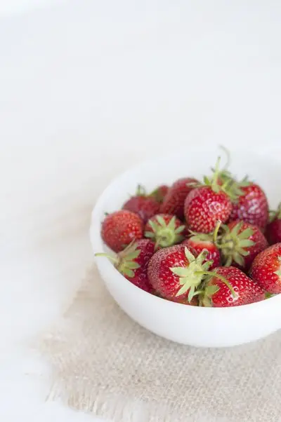 food,strawberry,strawberries,fruit,produce,
