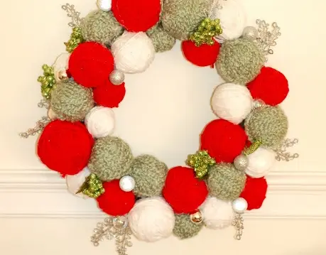 12 Beautiful DIY Holiday Wreaths ...