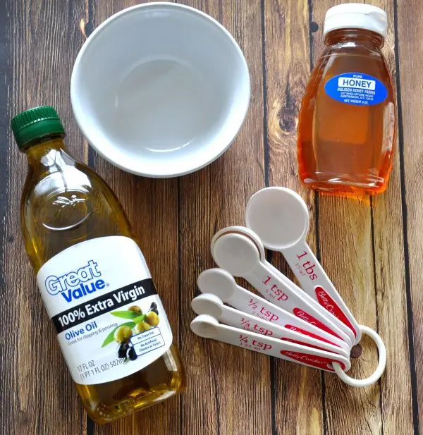 DIY Olive Oil & Honey Conditioner for Curly Hair and Wavy Hair