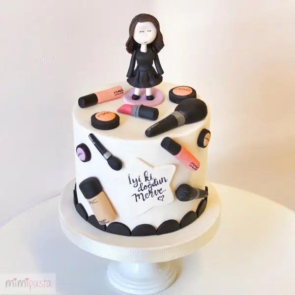 Caked Up - Glam LV cake