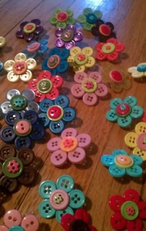 Crafts Made with Buttons, Upcycle Art